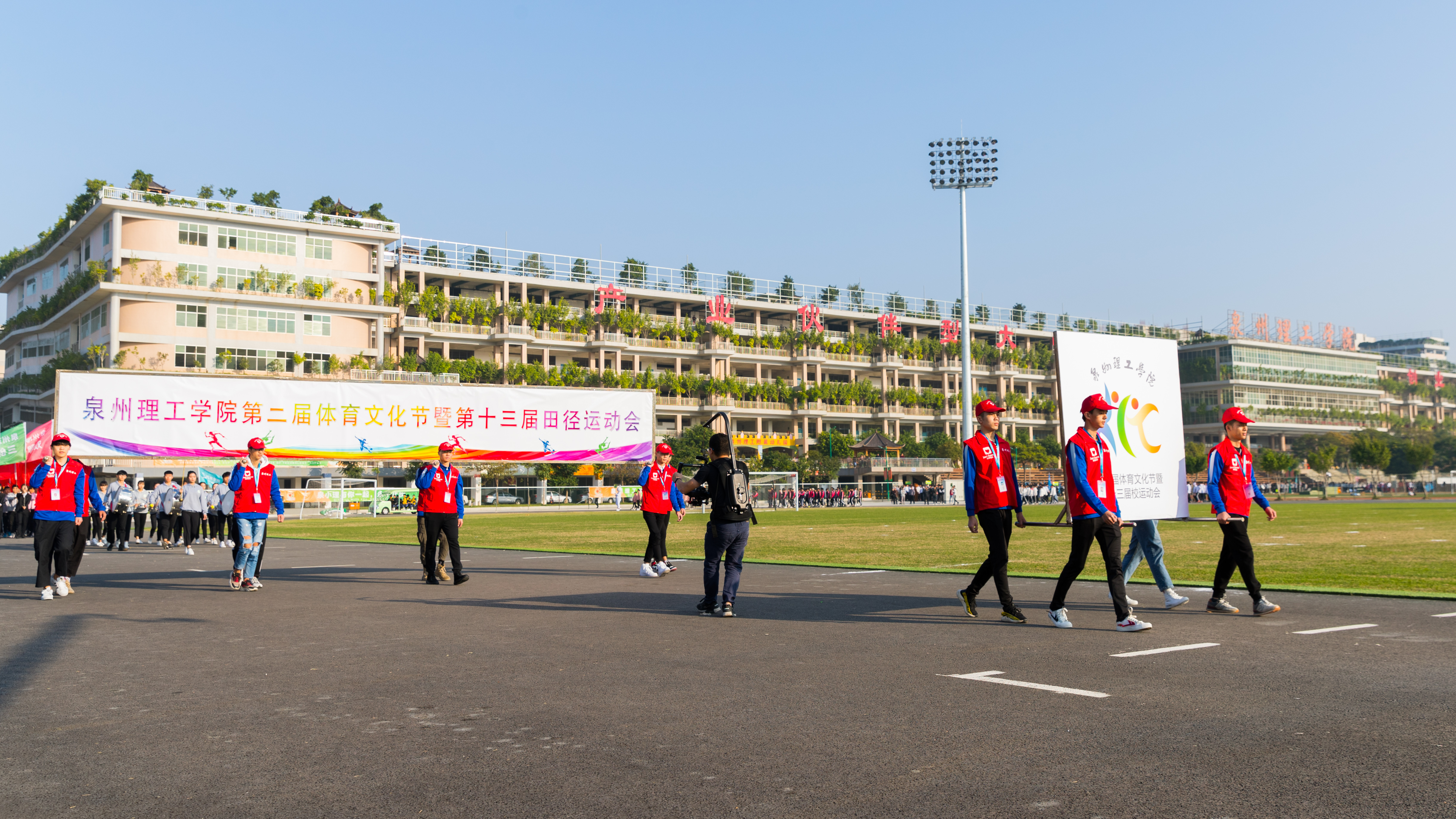 A55I1056.jpg A55I1056.jpg