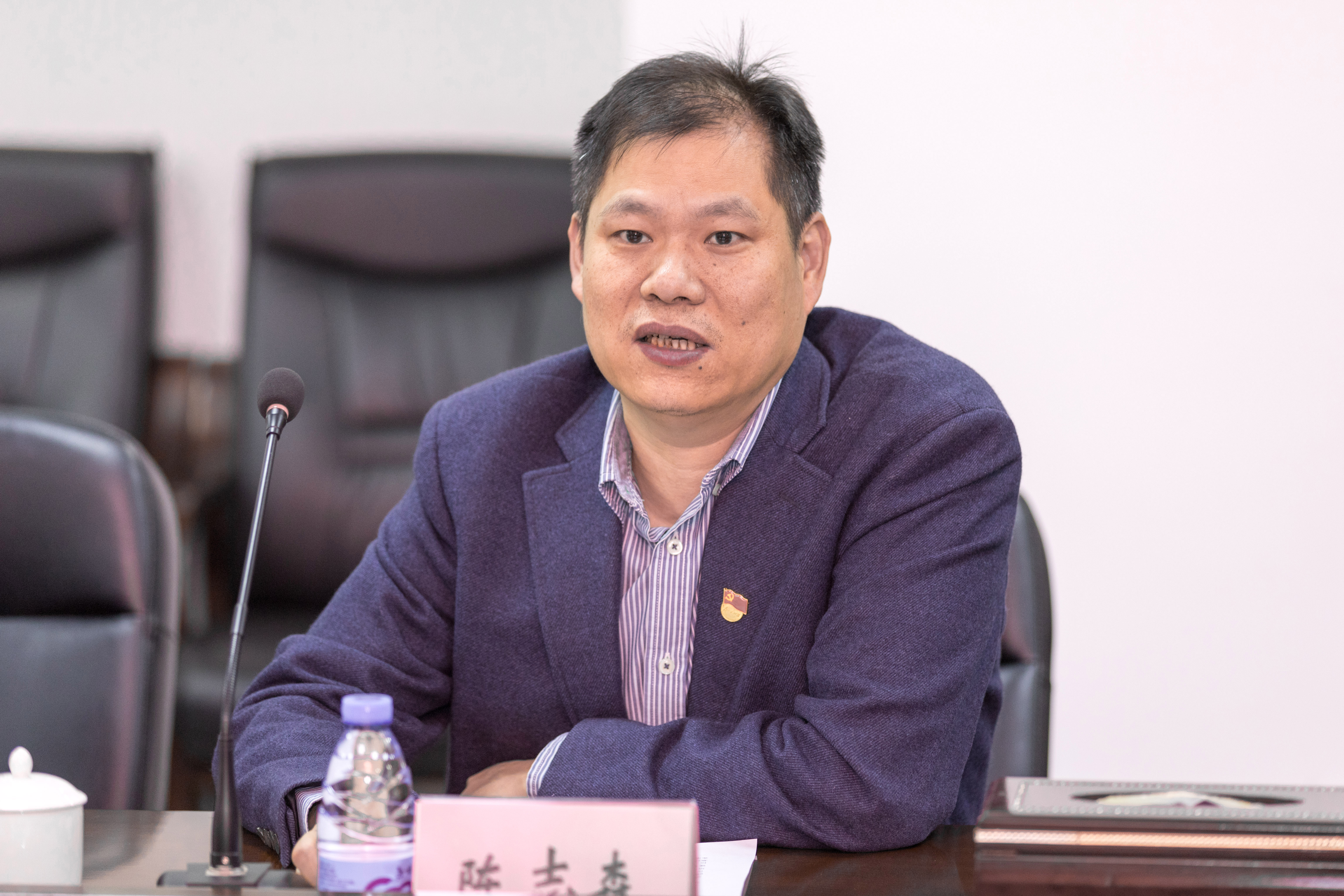 DF2A1932.jpg DF2A1932.jpg